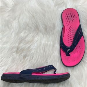 new balance thong flip flops